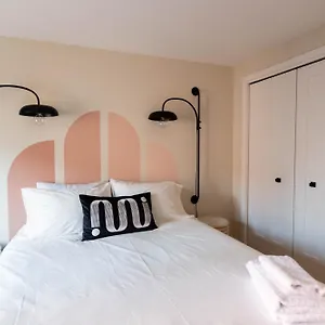 Maison Place Royale By Luxury In Transit 4*, Montreal Canada