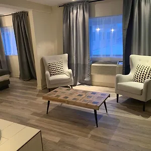 Newstar 3*, Montreal Canada